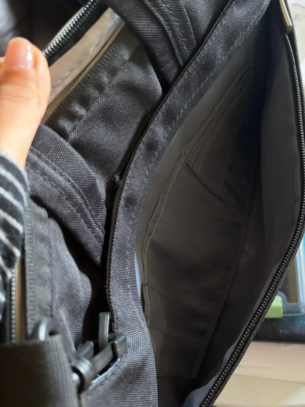 Laptop bag - Picture 2 of 6